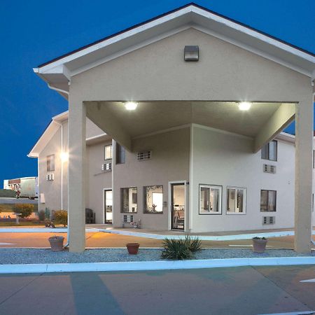 Super 8 By Wyndham Boonville Εξωτερικό φωτογραφία